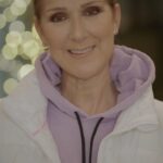 Céline Dion Instagram - Happy Holidays to all ✨🎄Joyeuses fêtes à tous ✨🎄 - Céline xx…
