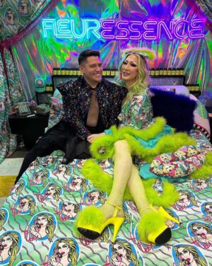César Doroteo Instagram - ¡Heeeeeeeeermanas! Se vivió la fantasía #DragConLA 2023. Mucha emoción, muchas comadre diosísima y mucha fantasía. Aquí les dejo las fotos que pude tomarme con algunas de mis reinas favoritas de todo el universo de RuPaul. Una fantasía @wowpresentspluses @paramountplusmx ¡Vengan! ¡Vean los shows! ¡Apoyemos a las reinas! Me encantó todo. 🩷