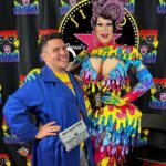 César Doroteo Instagram - ¡Heeeeeeeeermanas! Se vivió la fantasía #DragConLA 2023. Mucha emoción, muchas comadre diosísima y mucha fantasía. Aquí les dejo las fotos que pude tomarme con algunas de mis reinas favoritas de todo el universo de RuPaul. Una fantasía @wowpresentspluses @paramountplusmx ¡Vengan! ¡Vean los shows! ¡Apoyemos a las reinas! Me encantó todo. 🩷 Convention Center - Los Angeles