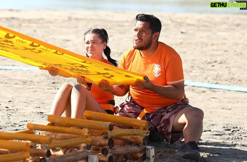 César Doroteo Instagram - Lo estamos dando todo ⭐️💪🏻🤩 #laisla #laislareality #reallity #cesar