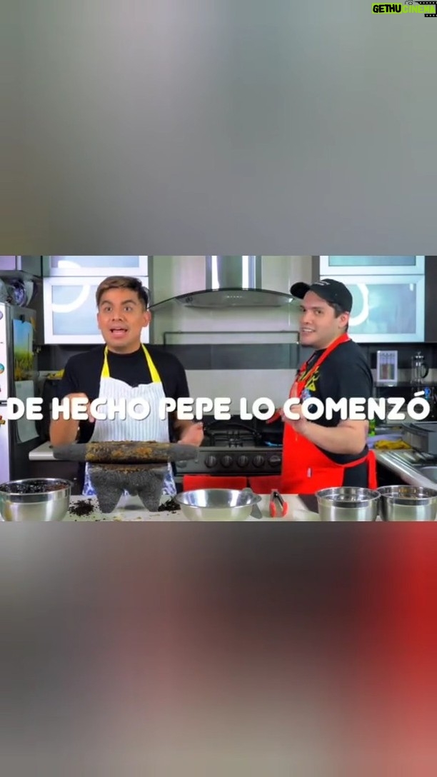 César Doroteo Instagram - Los hotcakes son así 🤣 #cesardoroteo #reelsfb #pepeyteo
