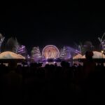 César Doroteo Instagram - ¡Recorrimos el mundo en 1 día! En #epcot aquí en @disneyland y por supuesto mis favoritos fueron Japón, China y México. ¡Y CONOCIMOS A MARY POPPINS! Fue una experiencia bien preciosa. No saben lo afortunado y agradecido que me siento de poder vivir nuevamente esta experiencia y de poder divertirme como niño nuevamente. ¡🎪🏰✨🎈🎉! Al final les dejé un pedacito del show #harmonious que me dejó llorando un buen rato. Por cierto, mi sudadera de Star Wars es la más preciosa del mundo y es mi nueva favorita. 💙 Gracias a @emmllop por su paciencia tomándome estas fotos. #disney #disney50thanniversary 🐭♥️ EPCOT