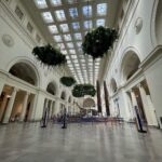 César Doroteo Instagram - Día dos en Chicago y está resultando ser una experiencia maravillosa. Aquí pueden verme muy contento en @navypierchicago que tiene unas atracciones maravillosas y también en el @fieldmuseum que es el museo de historia natural más grande en el que he estado… La bolsa que ha sido muy protagonista en este viaje, es de Hércules, y varios de ustedes me taggearon en las publicaciones de lanzamiento y me la compré. La pueden encontrar en Amazon. #chicago #choosechicago Chicago, Illinois
