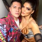 César Doroteo Instagram - #tbt A esta mini sesión de fotos detrás de @laacademiatv con las dos reinonas del programa, mi amada @soylolacortes y la preciosa @anabarbaramusic. Ya tenía rato que quería subirles estas fotitos, pero se me había olvidado. Un sueño hecho realidad. ❤️ Jacket y Falda @nonamestudiomx #laacademia #lolacortes #anabarbara 💖 Azteca Novelas