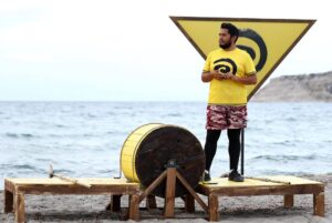 César Doroteo Instagram - Se acabó oficialmente esta aventura. Después de 3 meses me reconozco como una nueva persona y me aplaudo todo lo que logré en La Isla (y lo que no también). Nunca pensé que mi  experiencia fuera tan retadora ni tan extrema, pero semana a semana llevaba mi corazón, mi mente y mi cuerpo a límites desconocidos para mí y luchaba para superarlos. Agradezco infinitamente a mis compañeros desafiantes, porque sin ellos no lo hubiera logrado, genuinamente hicimos familia por 3 meses y eso jamás lo olvidaré, ellos me llevaron a no renunciar la primera semana, y 9 semanas después, seguíamos ahí de pie. Gracias a ustedes por su amor infinito, no lo doy por sentado, espero seguirles regresando un poquito de lo que ustedes me dan a mí. Gracias a mi familia y a mis amigos que estuvieron conmigo a la distancia, por ustedes daba mi máximo en cada reto. Estoy feliz, estoy orgulloso, estoy en paz y agradecido. Lo imposible, solo cuesta un poco más, a mí me costó el triple, pero siempre entregué mi alma y mi corazón. ¡Nos vemos en la siguiente aventura!

📸 @aabdullahkeless