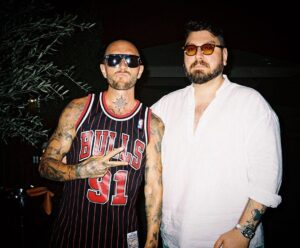 Cătălin Bordea Instagram - “Când viața îți dă lămâi, stoarce-le pe stridii”. Sfântul Micutzu 3:18
@micutzustandup