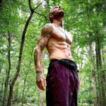 Cătălin Bordea Instagram - Hei. Iată încă o poză cu mine prin care caut validare. Pup.