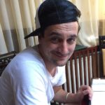 Cătălin Bordea Instagram - Având in vedere ca mulți oameni își laudă prietenii după ce ei nu mai sunt, eu am să o fac cât timp sunt in viața. Ei sunt doar o parte din oamenii pe care ii apreciez și de la care am de învățat lucruri. Dă tag unui prieten bun ca să vadă și el ca e iubit. Doar zic. @micutzustandup @sorin_parcalab @calin.cretu.7 @nelucortea