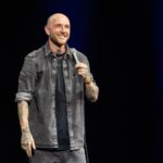 Cătălin Bordea Instagram – 12.000 de mulțumiri la atâția oameni minunați care au fost alături de noi in trei zile de Sala Palatului! Să vă fie viața ușoară și vacanțele lungi!!
@headline.management @sublimeromania