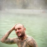 Cătălin Bordea Instagram – Poze cu scop matrimonial care spun despre mine că am fost model în anii ‘70 și mă scald în ape tulburi. Hotel Continental Forum Oradea