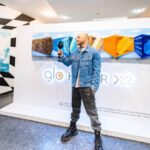 Cătălin Bordea Instagram – In fiecare zi, de luni pana duminica, puteti vizita expozitia Reverse Perspective by @glo_romania . In Galeria de pe Calea Victoriei 91-93 expun cei de la @sweet_damage_crew si daca sunteti in cautarea relaxarii prin centrul Bucurestiului sau vreti sa vedeti o noua instalatie de arta contemporana, va indemn sa nu ratati expozitia.