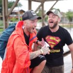 Cătălin Bordea Instagram – Diseară îmi caut un rost, mă bat cu o bătrâna și sunt super Fashion. @americaexpressromania @nelucortea @vladcazino