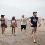 Cătălin Bordea Instagram – Diseară sug chestii, @nelucortea se mănâncă singur și ne găsim femei. @americaexpressromania @vladcazino