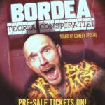 Cătălin Bordea Instagram – 🎫 Biletele pre-sale sunt acum disponibile pe www.rademglumim.ro (link în BIO). 

🎥 Pe 8 decembrie ne vedem în toate cinematografele din România cu primul show de stand-up #special din Box Office-ul românesc. 
.
.
.
#teoriaconspiratiei #specialbordea #bordea #standupcomedyspecial Headline Management