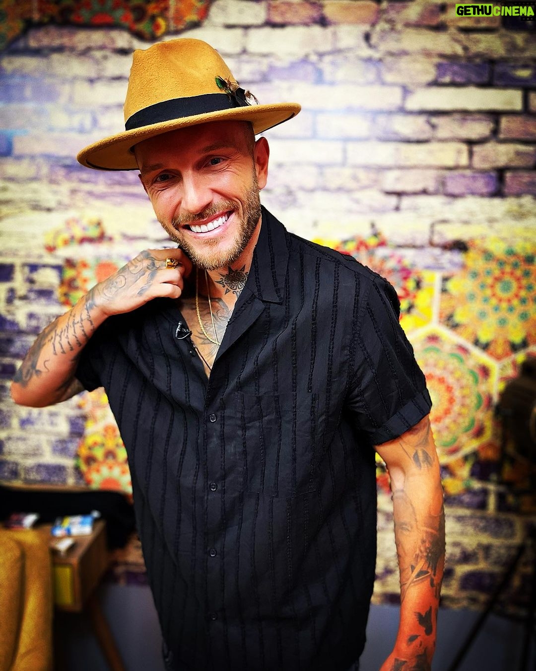 Cătălin Bordea Instagram - Câteodată sunt Hat-er…