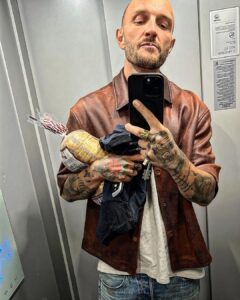 Cătălin Bordea Instagram - Nu știu cum sunt alții dar lângă mine nu mori de foame.