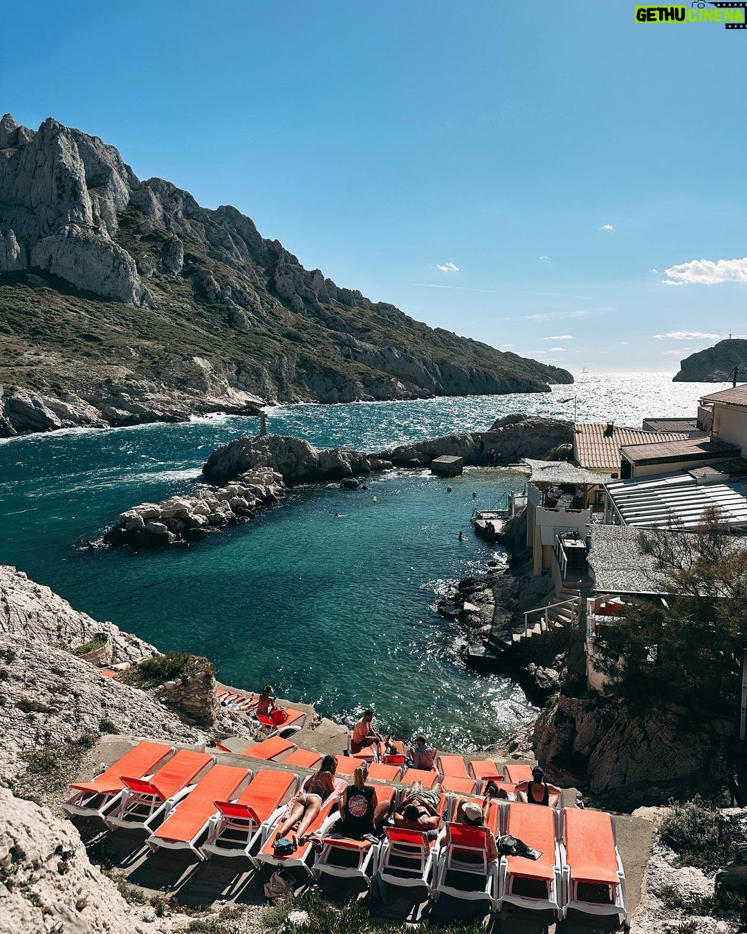 Caio Braz Instagram - mode vacances Calanques de Marseille