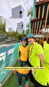 Caio Braz Instagram - A cobertura do ParaPan continua aqui nas redes em parceria com a @asicsbrasil, direto de Santiago do Chile! Como tem sido inspirador ver de perto, pela primeira vez, uma competição tão incrível e ver o Brasil brilhando tanto no pódio ❤️ #TorcidaAsics