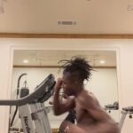 Caleb McLaughlin Instagram - Good morning ☀️🕊 #morningfitness