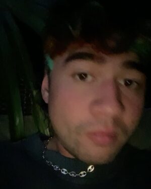 Calum Hood Instagram - She’s been a beaut