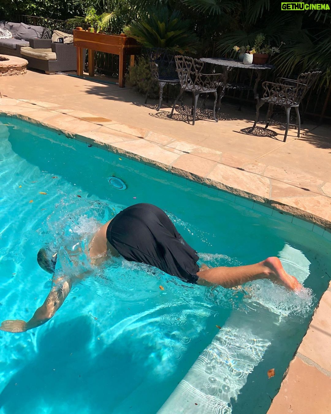 Calum Hood - 717.5K Likes - Coupla photos for your eyes.