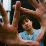 Calum Hood Instagram –