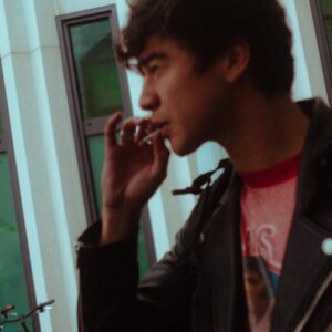 Calum Hood Instagram - New Sensation. 📸 @andydeluca