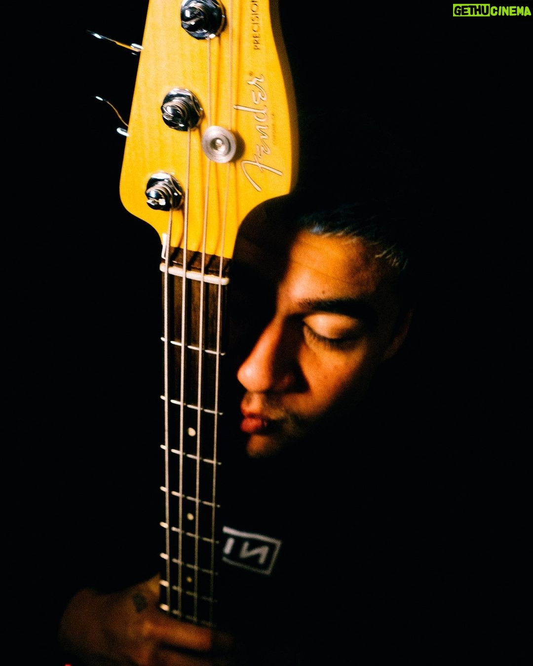 Calum Hood Instagram - Love you, Brooklyn. 📸 @andydeluca Brooklyn, New York