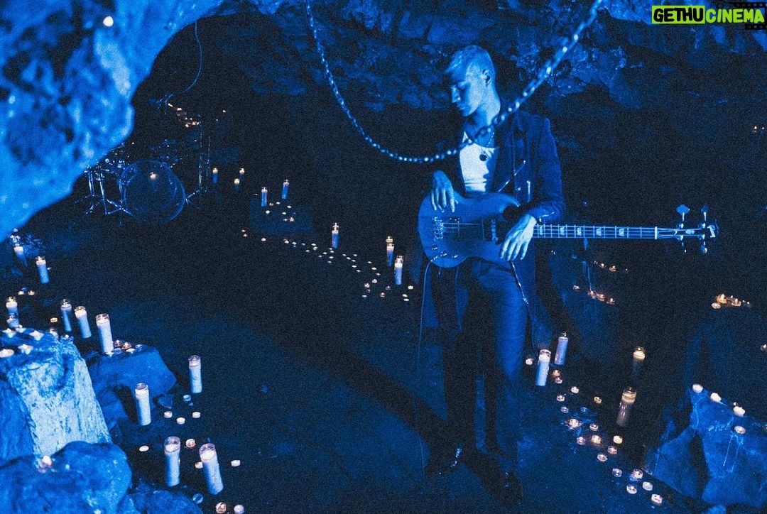 Calum Hood Instagram - Easier Behind The Scenes. All taken by @dkessler.
