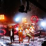 Calum Hood Instagram – Time is an illusion, 5sos is forever. If you haven’t watched the 5 seconds of summer show yet on YouTube I suggest you do. #10years 

📸 
💞 @saraheiseman 💞 
✨ @andydeluca ✨ 
👽 @ryanfleming 👽