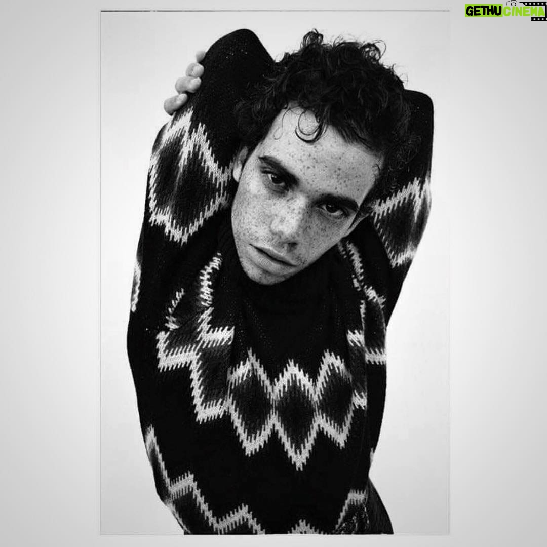 Cameron Boyce Instagram - contortion distortion