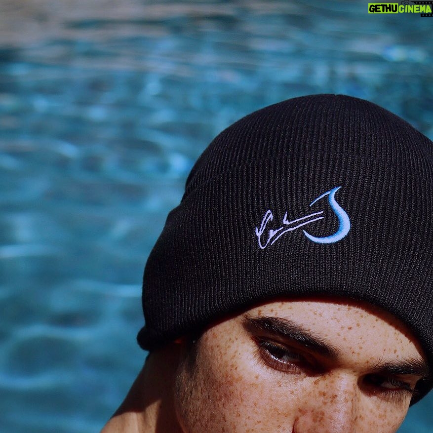 Cameron Boyce Instagram - Click the link in my bio IF YOU ARE: a caring person. 👉a fan of mine who wants me to start signing the merch you purchase👈 or a sufferer of cold ears... cameron x @thirstproject