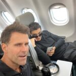 Cameron Mathison Instagram - Traveling to Dublin Ireland and people think I’m this guy’s security🤣 Who remembers the show “Name That Tune”… well it shoots in Dublin and I get to have a crack at it😃🇮🇪🍀 Oh… and I may be playing some of the most iconic golf courses in the world while I’m over there😎 #ireland #golf #travel