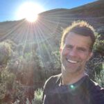 Cameron Mathison Instagram - Good morning🌅 I love taking every opportunity I can to get out in nature and just let it all in☺️ It’s proven to have such a fantastic impact on our state of mind. Reduces stress, improves mood, improves attention, and reduces risk of mental health challenges. #nature #getoutside #destress #behappy Edwards, Colorado