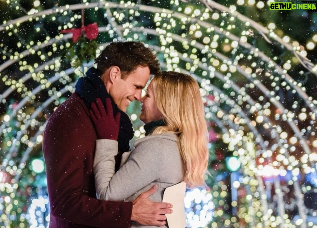 Cameron Mathison Instagram - Be sure to see the encore presentation of A KINDHEARTED CHRISTMAS with me and my co-star Jennie Garth, Saturday, July 2 at 4 p.m. ET and Independence Day, July 4 at 2 p.m. ET on GAC Family during Great American Christmas in July. #christmasinjuly #bekind #akindheartedchristmas