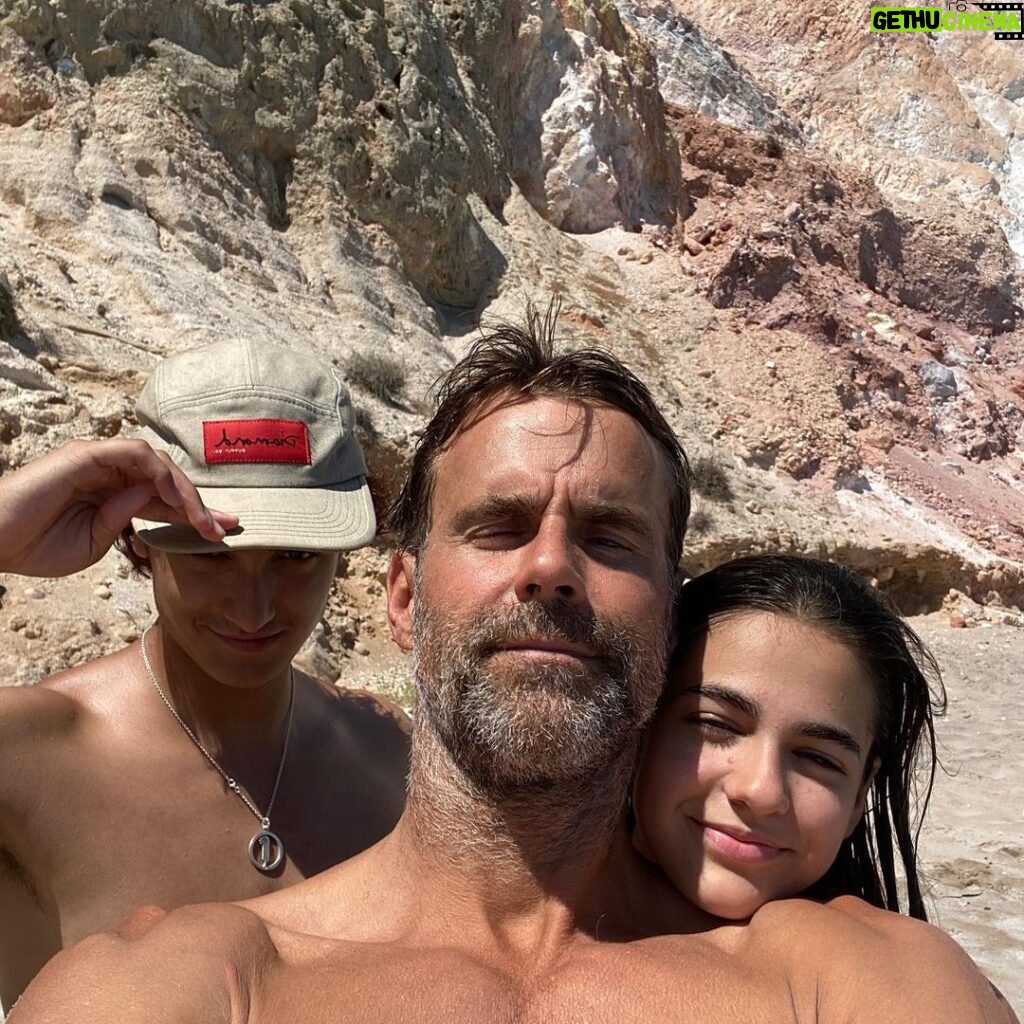 Cameron Mathison Instagram - Getting spoiled today😍 Happy Father’s Day to all you dads out there🙏🏼 #happyfathersday #enjoyeverysecond #dadlife