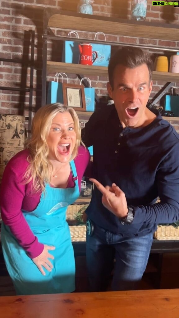 Cameron Mathison Instagram - It’s a wrap!! The 7th Hannah Swenson Mystery is coming to @hallmarkmovie soooon! Murder, mystery, romance, intrigue and comedy all wrapped into one fantastic story😃 So happy to be back working with the amazing @alisweeney! I love working on these movies… AND it’s one of the most requested and asked about projects I’ve ever done😵 So pretty thrilled to be back at it👊🏼 #hannahswensonmysteries #murdermystery #hallmarkmovies