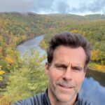 Cameron Mathison Instagram - No caption needed🍁 #upstateny #fallcolors Port Jervis, New York