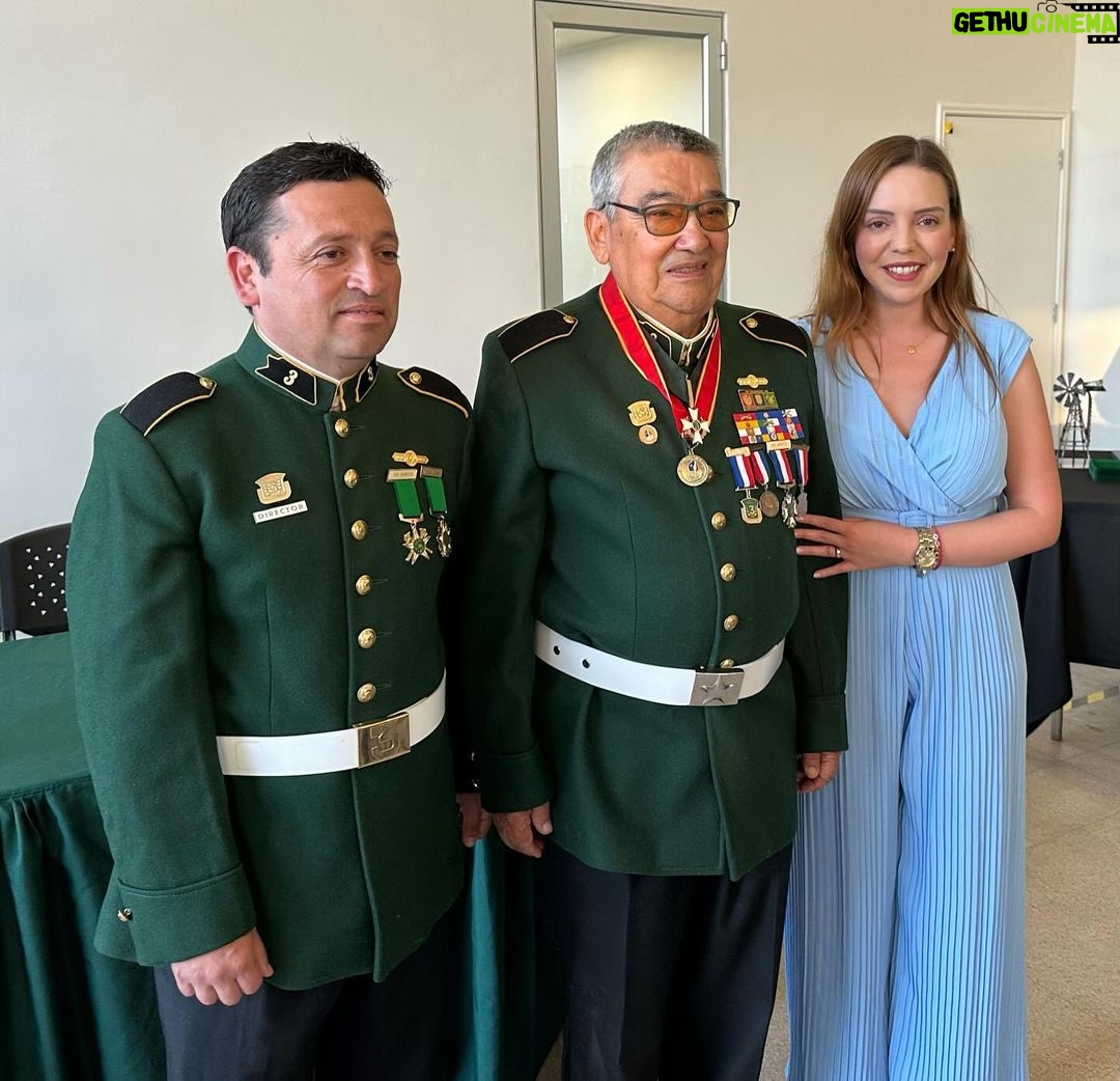 Camila Flores - 362 Likes - ✅ Aniversario 61 de la 3a Compañía de #Bomberos #Peñablanca
Junto a nuestro #CORE Percy Marin estuvimos acompañando a la 3a Compañía de Bomberos #VillaAlemana en su aniversario 61
Este aniversario fue muy especial porque por fin se pudo celebrar en el nuevo cuartel que tanto trabajo y dedicación entregaron los voluntarios y que nosotros pudimos apoyar para que sea una realidad
Muy agradecida de que me hayan dado la posibilidad de condecorar a don Manuel quien además es Director Honorario de la Compañía que cumplió 60 años de compromiso con Bomberos