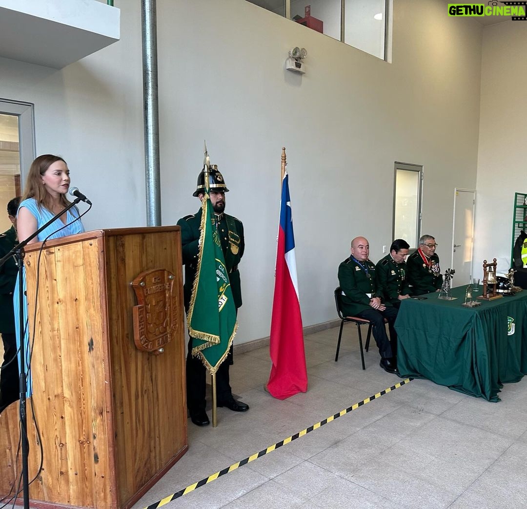 Camila Flores - 362 Likes - ✅ Aniversario 61 de la 3a Compañía de #Bomberos #Peñablanca
Junto a nuestro #CORE Percy Marin estuvimos acompañando a la 3a Compañía de Bomberos #VillaAlemana en su aniversario 61
Este aniversario fue muy especial porque por fin se pudo celebrar en el nuevo cuartel que tanto trabajo y dedicación entregaron los voluntarios y que nosotros pudimos apoyar para que sea una realidad
Muy agradecida de que me hayan dado la posibilidad de condecorar a don Manuel quien además es Director Honorario de la Compañía que cumplió 60 años de compromiso con Bomberos