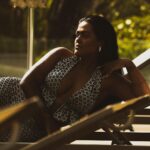 Camila Loures Instagram - Não permita que ninguém apague sua luz! 🤍 . @orafaelcaetano
