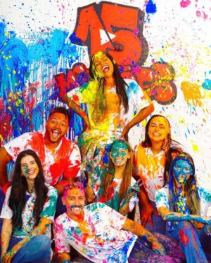 Camila Loures Instagram - 15 MILHÕES DE INSCRITOS NO YOUTUBE 🥳❤️🙏🏽 
9 anos trazendo alegria, trazendo cor, trazendo entretenimento pra você q me acompanha … obrigada por estarem comigo, meu maior presente é vocês 🫶🏽 Obrigada Deus por tantas bençãos, obrigada família q sempre acreditou em mim e equipe (de dentro e fora dos videos) AMO VOCES! 
e como eu sempre digo .. é só o começo!
Sou mto feliz e grata pelo oq eu faço 🙏🏽
.
foto @orafaelcaetano 
estudio @fotografia.ami 
grafitte @felipe_arco