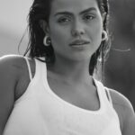 Camila Loures Instagram - P&B 🖤 . @orafaelcaetano