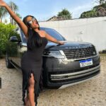 Camila Loures Instagram - MEU CARRO NOVO 🩶 Toda Gloria a Deus 🙏🏽 Mais uma conquista .. pra fazer duplinha com a G63 veio ai a Range Rover 🫶🏽 video no canal mostrando meu carro novo 🙌🏽