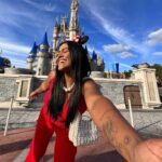 Camila Loures Instagram - é sempre como se fosse pela 1º vez… ❤️🏰 . @4waytrip obrigada! Disneys Magic Kingdom, Walt Disney World