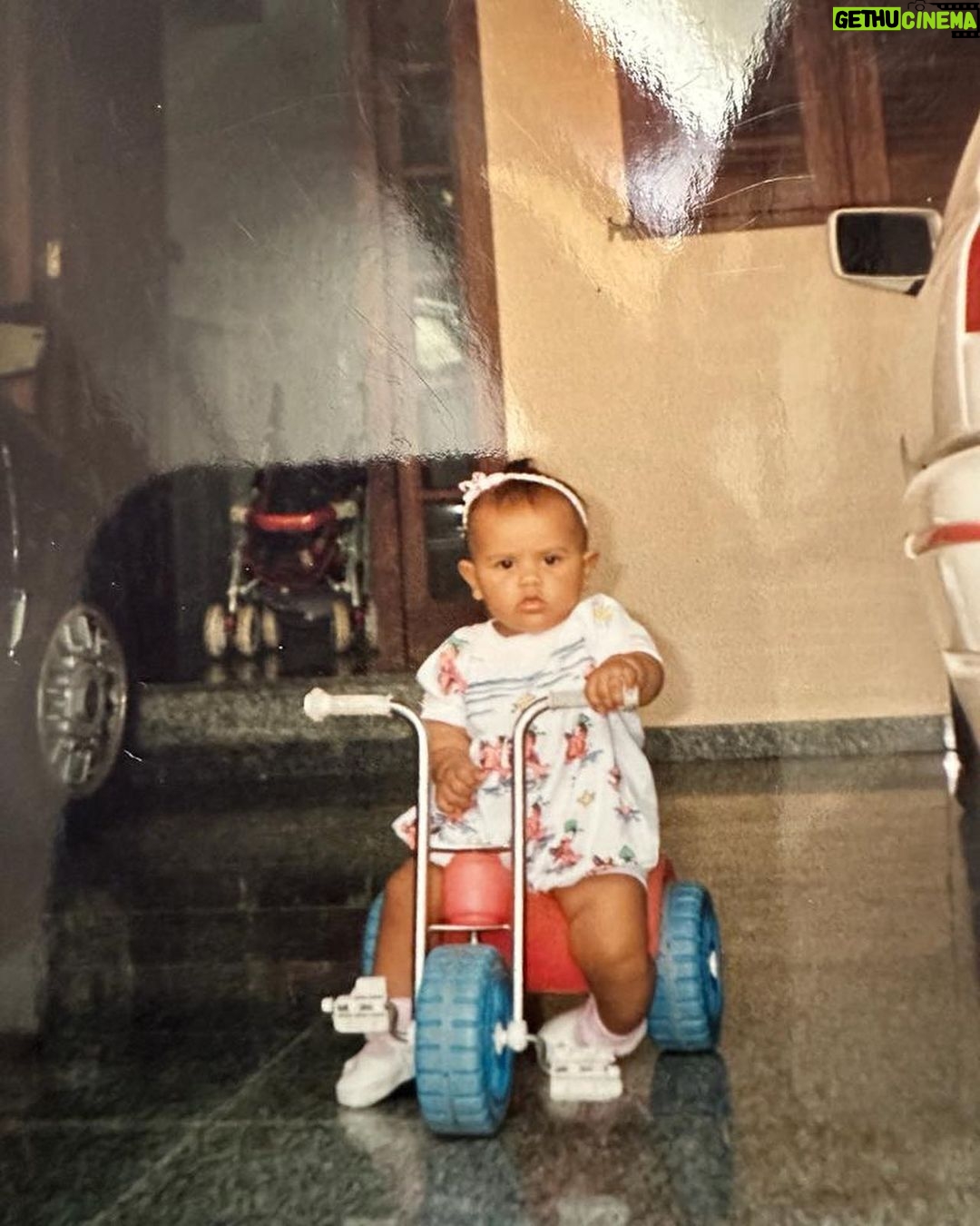 Camila Loures Instagram - Feliz dia das criançassss ❤️ hahahahhahaa