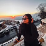 Camila Loures Instagram - Dump da viagem pra falar que saiu 24 horas na NEVE ❄️☃️ e tbm teve 1h de vlog, aproveita o final de semana e maratona o canal ❤️ link na bio! Valle Nevado - Cordillera de Los Andes/Chile