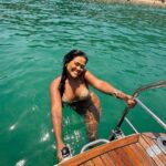 Camila Loures Instagram - Finalizando a viagem do melhor jeito, dia de barco 🛥️🤍🌊 // curtiram a viagem da praia? ja quero a próxima, comentem pra onde temos q ir .. ✨ Maresias, Sao Paulo, Brazil