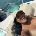 Camila Loures Instagram - Finalizando a viagem do melhor jeito, dia de barco 🛥️🤍🌊 // curtiram a viagem da praia? ja quero a próxima, comentem pra onde temos q ir .. ✨ Maresias, Sao Paulo, Brazil