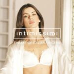 Camila Queiroz Instagram - Renda-se ao branco para ano novo com @intimissimibrasiloficial 🤍